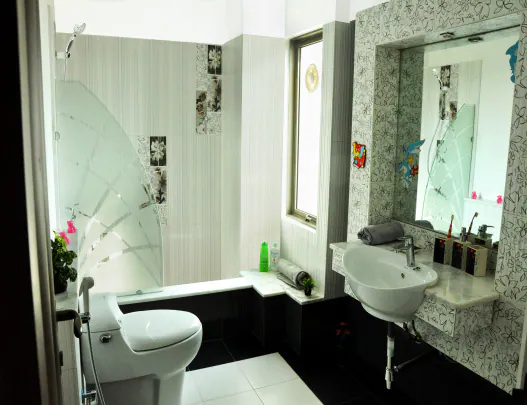 Bath — picture of an existing apartment at Lakhani Presidency
